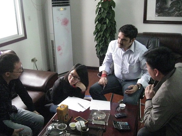 印度客戶來廠洽談價(jià)格，包裝，發(fā)貨，供應(yīng)能力等事宜